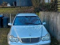 Gebraucht Mercedes 220 143 PS (105 kW) 2002 Silber Kombi