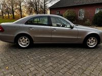 Gebraucht Mercedes E220 150 PS (110 kW) 2002 Braun Limousine