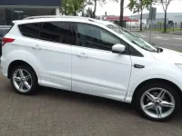 Gebraucht Ford Kuga Individual 179 PS (131 kW) 2016 Weiß SUV