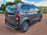 Gebraucht Peugeot Rifter Allure 110 PS (80 kW) 2023 Lackierung platiniumgrau/typ aussenverkleidung metalliclackierung Van / Kleinbus