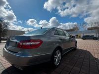 Usata Mercedes E300 252 CV (185 kW) 2011 Grigio Berlina