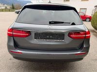 Gebraucht Mercedes E220 194 PS (142 kW) 2018 Grau Kombi
