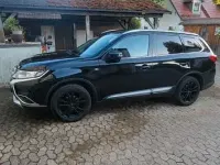 Gebraucht Mitsubishi Outlander Plus 150 PS (110 kW) 2016 Schwarz SUV