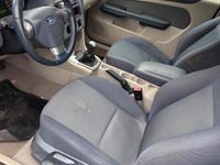 Gebraucht Ford Focus 2005 Grau Limousine