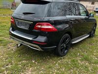 Gebraucht Mercedes ML350 258 PS (189 kW) 2011 Schwarz SUV