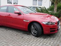 Gebraucht Jaguar XE Pure 179 PS (131 kW) 2016 Rot Limousine