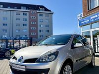 Gebraucht Renault Clio II Exception 111 PS (81 kW) 2006 Platingrau Kleinwagen