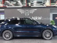 Gebraucht Porsche Cayenne E-Hybrid Coupe Platinum Edition 462 PS (339 kW) 2023 Blau SUV