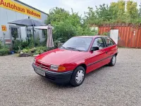 Gebraucht Opel Astra 71 PS (52 kW) 1993 Rot Limousine
