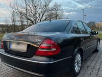Gebraucht Mercedes E220 150 PS (110 kW) 2004 Schwarz Limousine