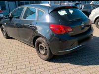 Gebraucht Opel Astra Sport 101 PS (74 kW) 2013 Schwarz Limousine