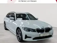Gebraucht BMW 330e Advantage 252 PS (185 kW) 2021 Alpinweiss uni Kombi