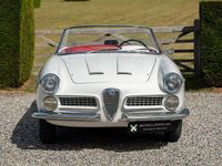 Gebraucht Alfa Romeo 2000 116 PS (85 kW) 1960 Weiß Cabrio