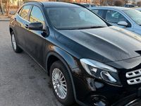 Gebraucht Mercedes GLA180 109 PS (80 kW) 2017 Schwarz SUV