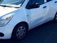 Gebraucht Opel Agila 60 PS (44 kW) 2012 Weiß Kleinwagen