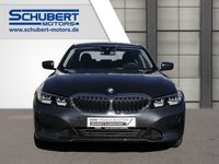 gebraucht BMW 318 d Limousine Advantage LED Navi Fernlichtassistent DAB Sportsitze für Fahrer und Beifahrer