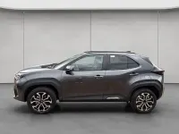 Neu Toyota Yaris Cross 130 PS (95 kW) 2026 Grau SUV