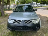 Gebraucht Mitsubishi L200 Invite 136 PS (100 kW) 2011 Silber Pickup