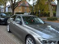 Gebraucht BMW 318 Performance 150 PS (110 kW) 2017 Beige Limousine