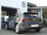 Gebraucht VW Golf VIII Life 116 PS (85 kW) 2025 Grau Limousine