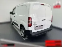 Gebraucht Toyota Proace 75 PS (55 kW) 2021 Weiß metallic Van / Kleinbus