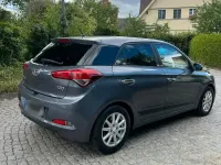 Gebraucht Hyundai i20 101 PS (74 kW) 2015 Limousine