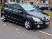 Gebraucht Mercedes B200 140 PS (102 kW) 2005 Schwarz Van / Kleinbus