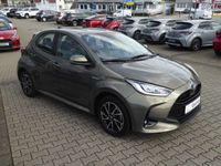 gebraucht Toyota Yaris Hybrid Club + Comfort Paket