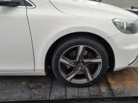 Gebraucht Volvo V40 R-Design 150 PS (110 kW) 2014 Weiß Limousine