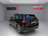 Neu Mercedes B180 136 PS (100 kW) 2025 Nightblack Kleinwagen