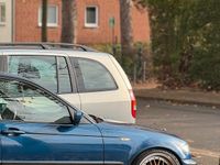 Gebraucht BMW 318 Basis 143 PS (105 kW) 2001 Blau Limousine