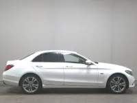 Gebraucht Mercedes C300e Exclusive 306 PS (225 kW) 2021 Polarweiss  unilack Limousine