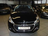 Gebraucht Peugeot 208 Allure 110 PS (80 kW) 2016 Schwarz Kleinwagen