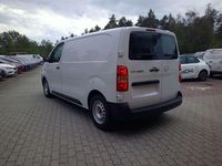Gebraucht Opel Vivaro 144 PS (105 kW) 2024 Kaolin weiß Van / Kleinbus