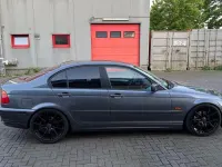 Gebraucht BMW 320 Performance 136 PS (100 kW) 2001 Grau Limousine