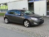 Gebraucht Opel Astra Cosmo 140 PS (102 kW) 2011 Grau Limousine