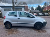 Gebraucht VW Fox Basis 54 PS (39 kW) 2005 Silber Kleinwagen