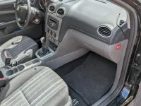 Gebraucht Ford Focus 101 PS (74 kW) 2011 Schwarz Kombi