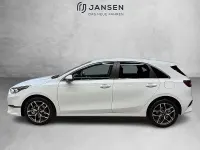 Gebraucht Kia Ceed 140 PS (102 kW) 2025 Weiß Kleinwagen