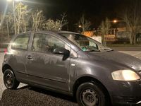 Gebraucht VW Fox 55 PS (40 kW) 2007 Grau Kleinwagen