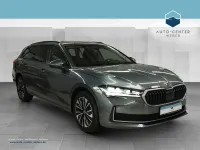 Neu Skoda Superb Selection 150 PS (110 kW) 2025 Grau Kombi