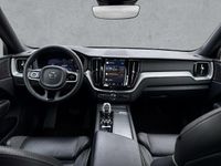 Gebraucht Volvo XC60 Plus 197 PS (144 kW) 2023 Crystal white pearl / metallic SUV