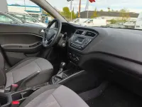 Gebraucht Hyundai i20 Select 75 PS (55 kW) 2020 Rot Kleinwagen