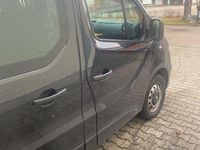 Gebraucht Opel Vivaro 120 PS (88 kW) 2016 Schwarz Van / Kleinbus