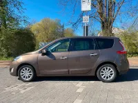 Gebraucht Renault Scénic III Expression 130 PS (95 kW) 2011 Braun Van / Kleinbus