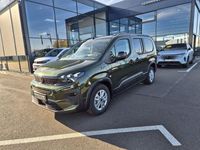 Neu Peugeot Rifter Allure 131 PS (96 kW) 2025 Grün Van / Kleinbus