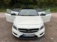 Gebraucht Mercedes CLA220 AMG line 177 PS (130 kW) 2015 Weiß Limousine