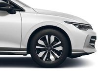 Gebraucht VW Golf VIII Goal 150 PS (110 kW) 2025 Oryxweiß perlmutteffekt Limousine
