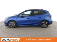 Gebraucht BMW 230e Active Tourer M Sport 326 PS (239 kW) 2023 Portimao blau Van / Kleinbus