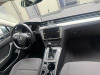 Gebraucht VW Passat Trendline 150 PS (110 kW) 2018 Silber Kombi